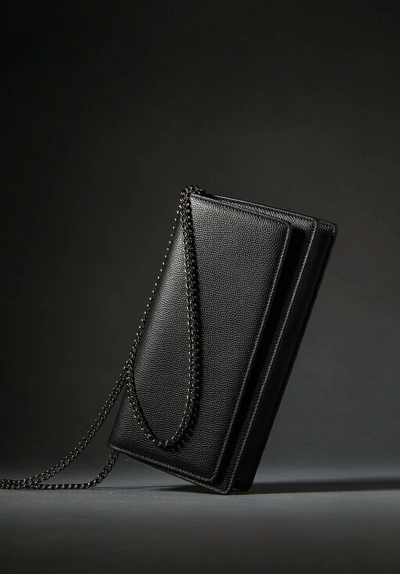 The Structured Clutch